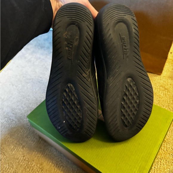 EARTH Hawk Wide. Black soft leather. 7.5 EUC - Picture 4 of 8